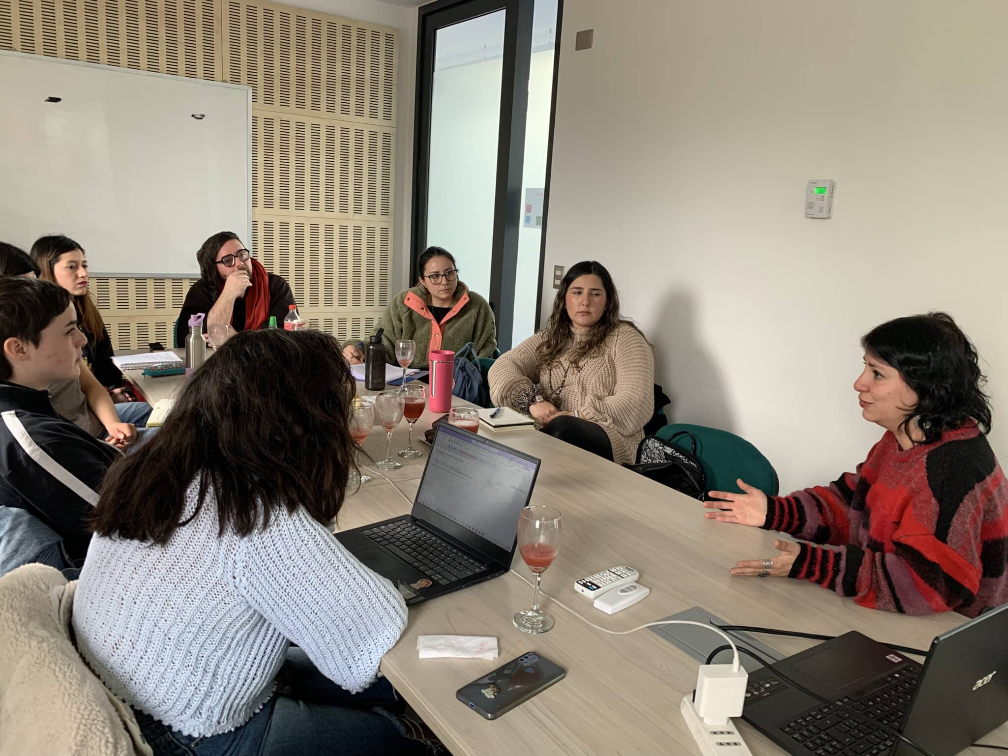 Destacada académica Dra. Ainhoa Vásquez Mejías realizó un taller sobre investigación con perspectiva de género a estudiantes del Magíster en Educación